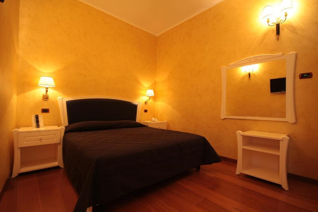 Hotel Rojan Сульмона Номер фото