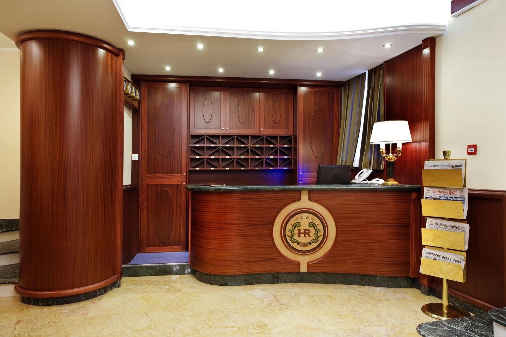 Hotel Rojan Сульмона Екстер'єр фото