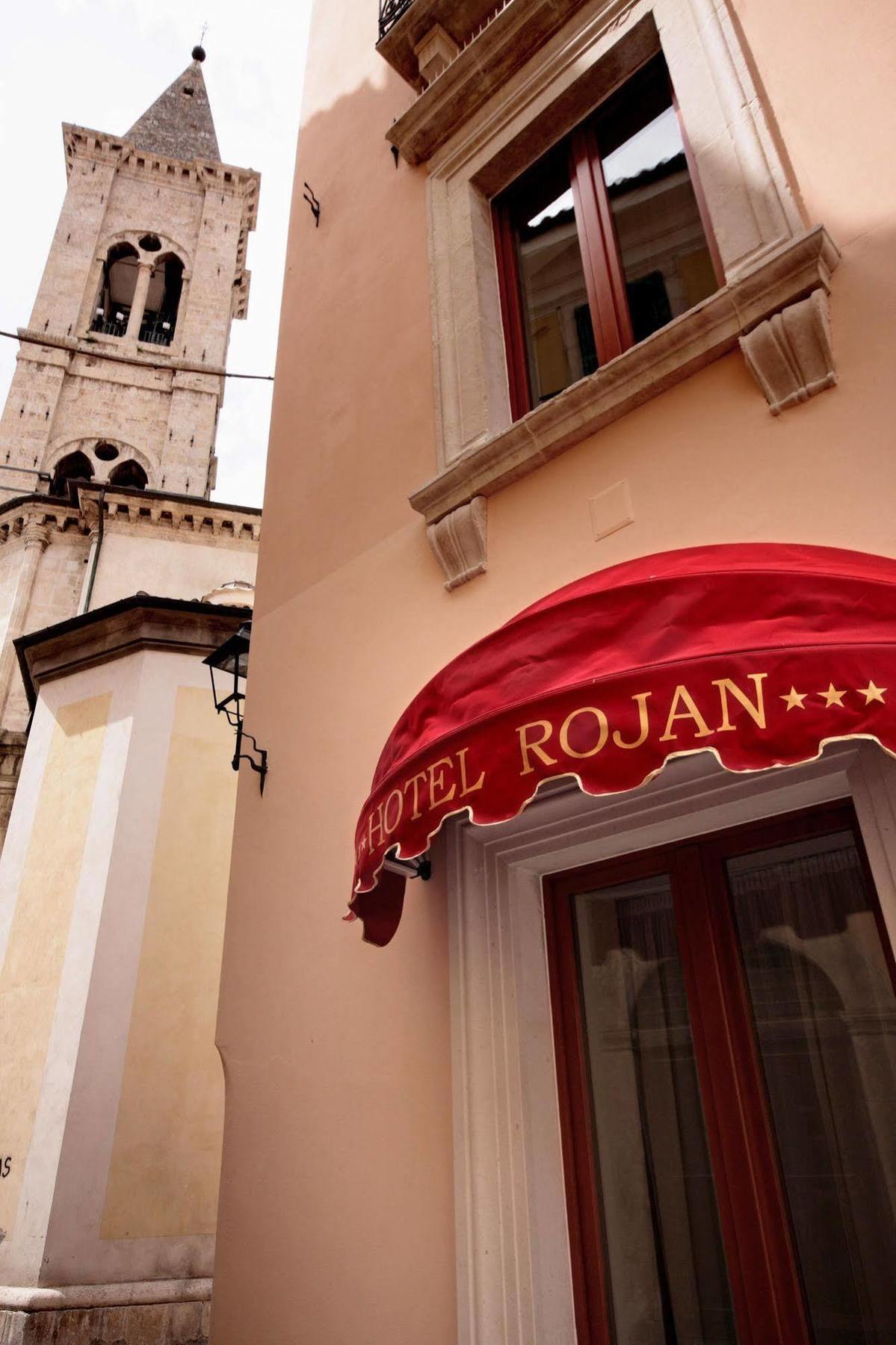 Hotel Rojan Сульмона Екстер'єр фото